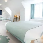 Le Lapin Blanc Hotel 4*