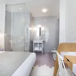 Le Lapin Blanc 4* Paříž