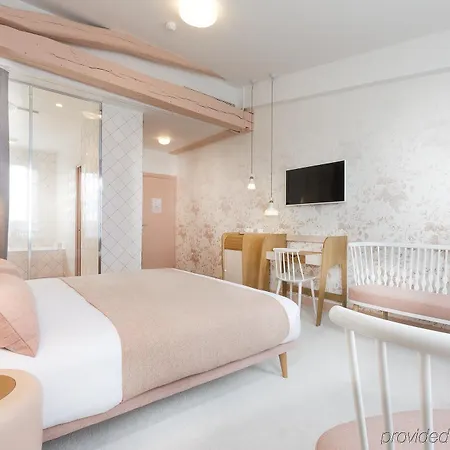 Le Lapin Blanc Paris