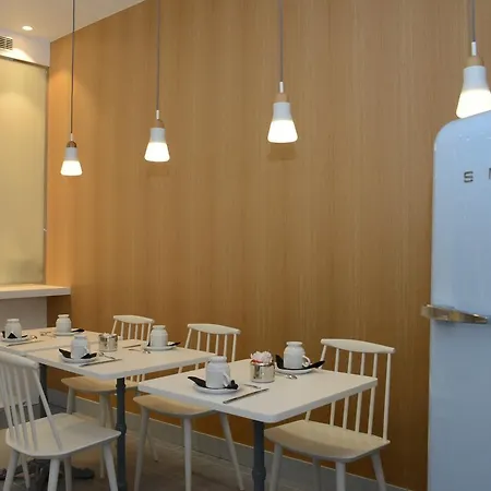 Le Lapin Blanc 4* Paris