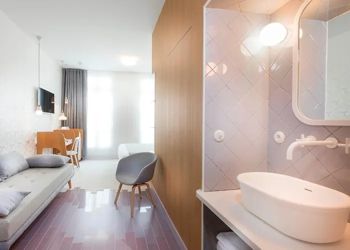 Otel Le Lapin Blanc 4*