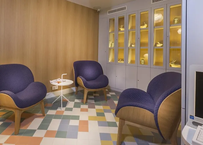 Le Lapin Blanc Hotell 4*