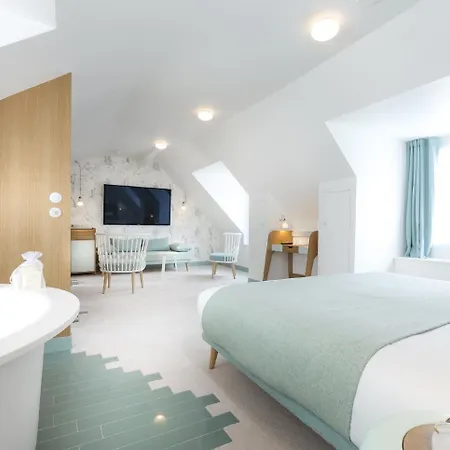 Le Lapin Blanc Hotel 4*