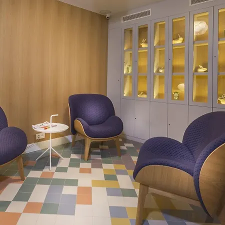 Le Lapin Blanc Hotel 4*